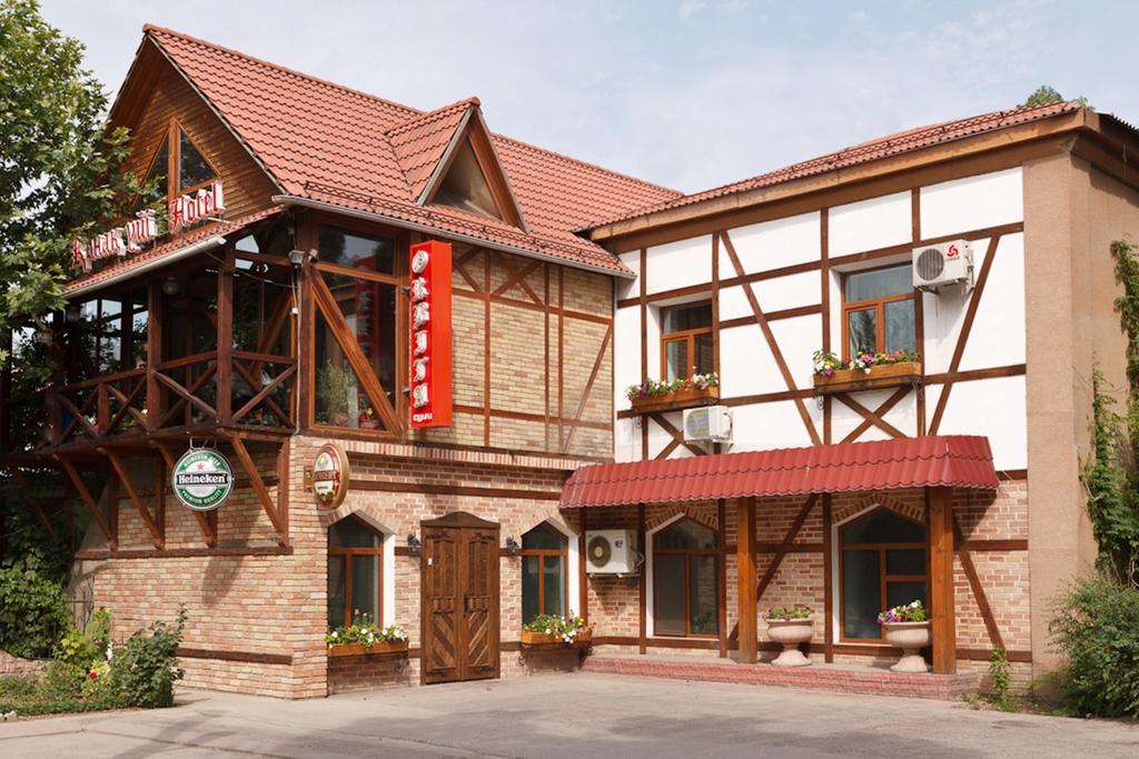 Orbita Boutique Hotel Шимкент Екстериор снимка